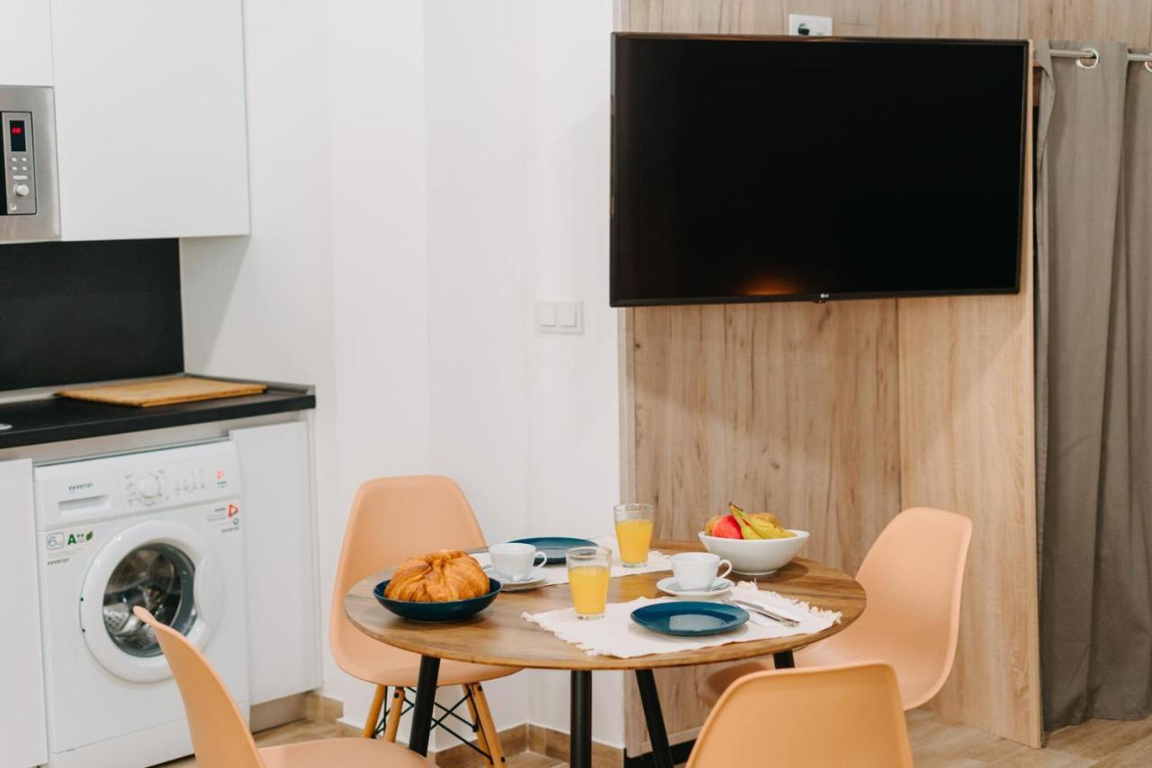 Coverlin Apartamentos San Francisco Μάλαγα Δωμάτιο φωτογραφία