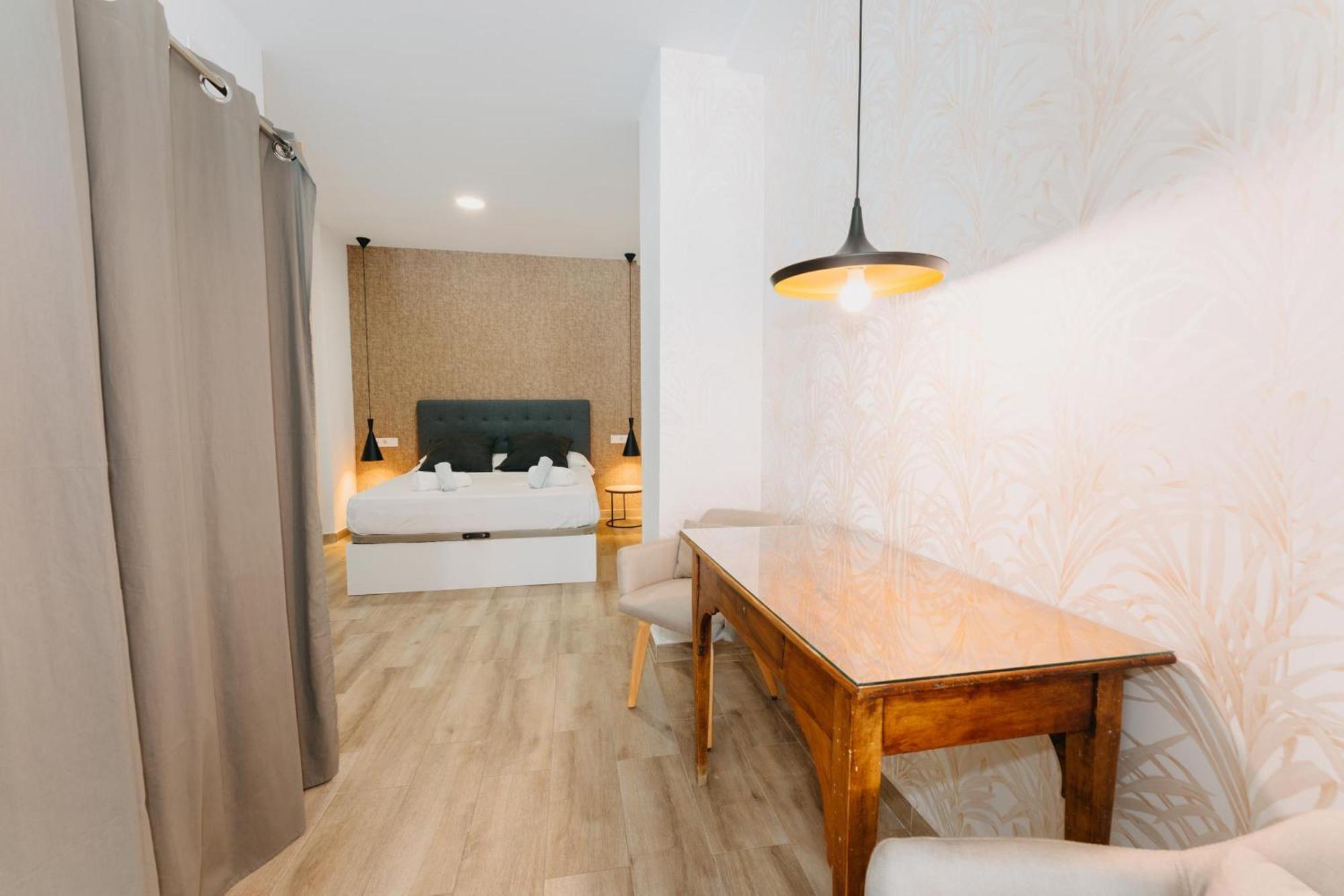 Coverlin Apartamentos San Francisco Μάλαγα Δωμάτιο φωτογραφία